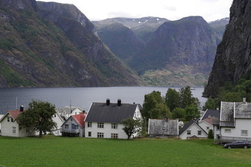Undredal am Aurlandsfjord, Sogn og Fjordane, Norwegen