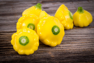 small size patty pan patisson squash