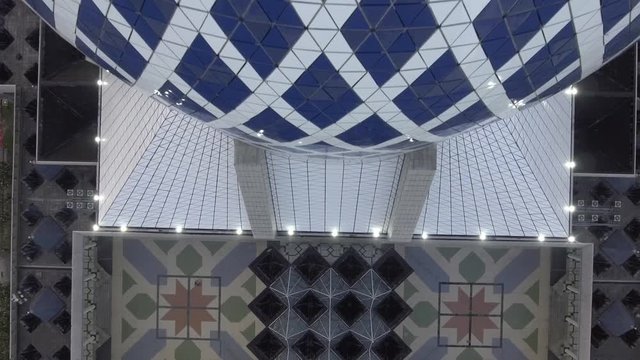 Sultan Salahuddin Abdul Aziz Mosque. It is the country's largest mosque and also the second largest mosque in Southeast Asia after Istiqlal Mosque in Jakarta, Indonesia.