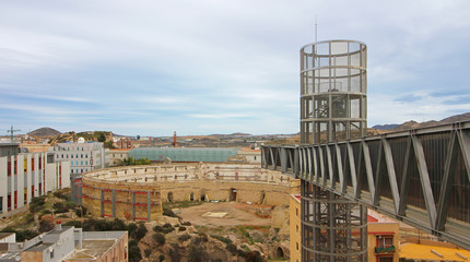 Elevador y plaza de toros de Cartagena, Murcia, España