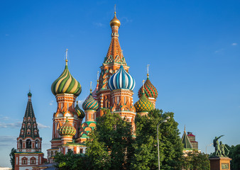 Fototapeta na wymiar Saint Basils Cathedral in Moscow