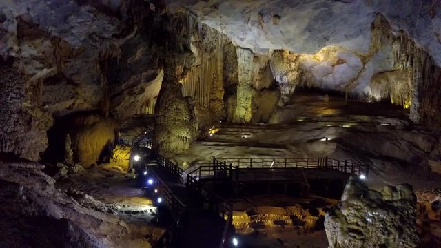 inside Paradise Cave panoramic view from entrance