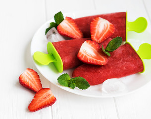 homemade strawberry ice cream