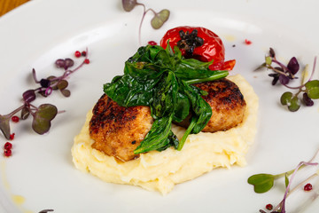 Chicken cutlet with mushed potato