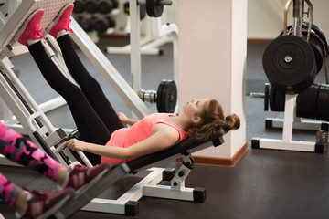 girls doing sports in the gym