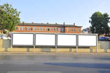 Boş reklam billboardları.