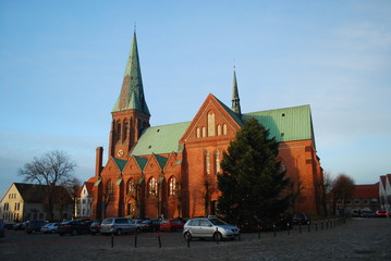 der Meldorfer Dom - St. Johannis -Kirche  (1250-1300 erbaut) gehört zu den bedeutesten...