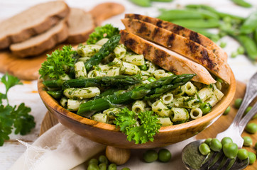 Pasta in green sauce