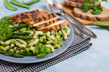 Pasta in green sauce