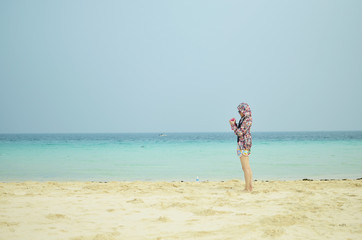 Fototapeta na wymiar beach, sea, ocean, woman, summer, 沙滩