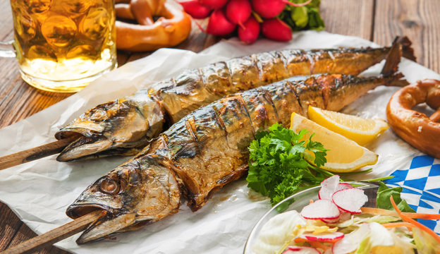 Grilled mackerel fish with beer and pretzel