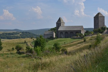 Fototapeta na wymiar Domerie d'Aubrac, Haut lieu de passage du chemin de St Jacques de Compostelle