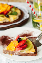 Healthy snack fruit pizza
