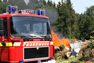 Feuerwehr beim löschen