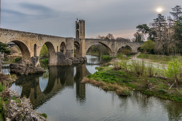 Fototapeta na wymiar Medieval bridge of Besalu (Catalonia, Spain)
