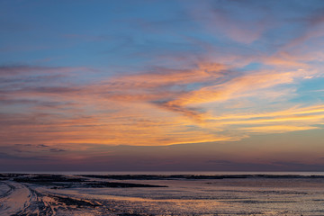 Obraz premium Sunset at low tide - Chatelaillon Plage - France