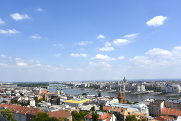 Fototapeta na wymiar Budapest (vue panoramique)