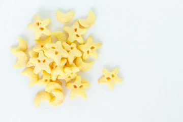 Obraz premium corn flakes top view on white background.