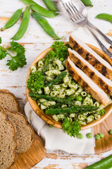 Pasta in green sauce