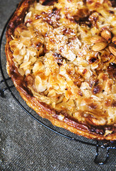 Traditional almond pie with caramel