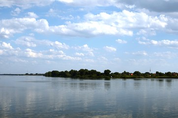 Navigation sur l’Elbe de Hambourg à Lüneburg (Allemagne)
