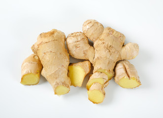 sliced ginger roots