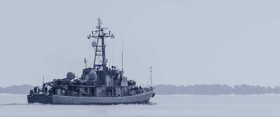 MINESWEEPER - The Polish warship is sailing into the sea