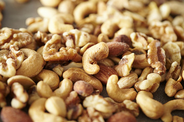 Roasted unsalted walnuts 