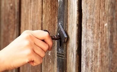 locking a big gate to your property