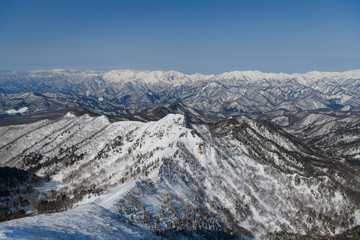 Obraz premium 剣ヶ峰山山頂から見た谷川岳と朝日岳