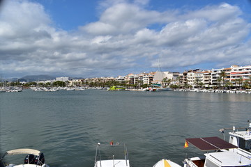 Blick auf Port d´ Alcúdia auf Mallorca