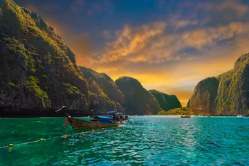 Foto op Canvas Maya bay at sunset, tropical tourist attraction scene in Thailand © cristianbalate