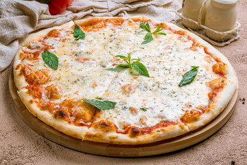 Pizza Quattro formaggi