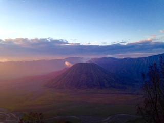 Fototapeta na wymiar bromo. sunrise, volcano, mountain, landscape, indonesia, java
