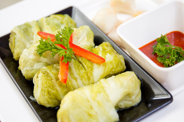 Modern Sukiyaki roll, fusion between Chinese and Thai food.