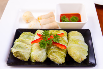 Modern Sukiyaki roll, fusion between Chinese and Thai food.