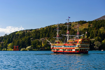sightseeing ship at Torii gate of lake Ashi