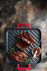 Grilled ribs with barbeque sauce