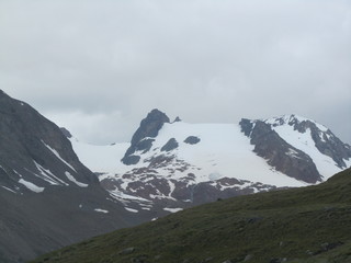 Hiking through glaciers in the austrian alps