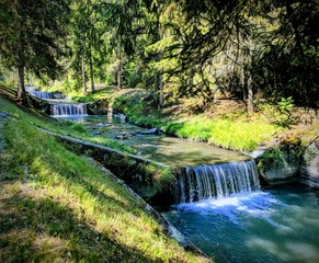Fototapeta premium Mini cascade d'eau