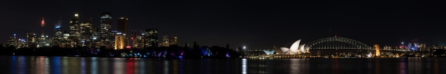Fototapeta na wymiar Sydney Harbor Night Panorama