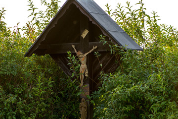 Kreuz am Strassenrand in Söding