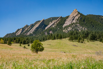 Beautiful landscap of Flatirons © Kit Leong