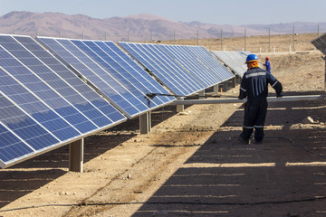 Machine cleaning PV modules, Solar Energy technology to reduce CO2 emissions and the best place for...