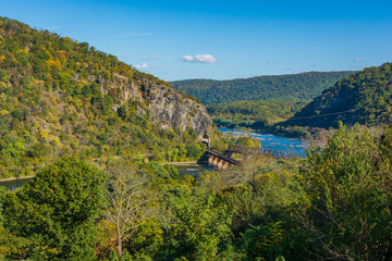 Naklejka premium View of Maryland Heights and the Potomac River in Harpers Ferry, West Virginia