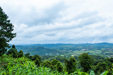 Obraz premium The point of view of the mountains and the town of Phetchabun at Khao Kho Royal Palace , Phetchabun in Thailand.