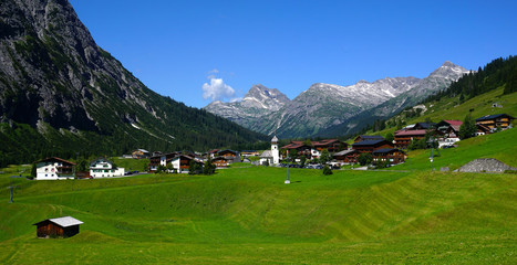Bergdorf Zug im Lechquellengebirge,