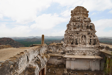 Fototapeta premium Virabhadra temple, Matanga Hill, Hampi, Karnataka. Sacred Center. View from the west.