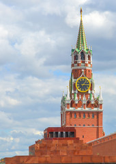 Fototapeta na wymiar The Moscow Kremlin in the afternoon.