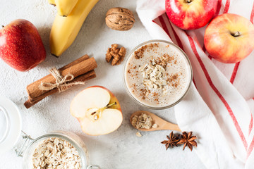 Apple and banana oatmeal smoothie raw helthy breakfast